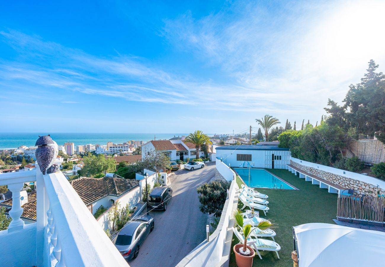 Villa en Fuengirola - VILLA PERTUCH-Increible villa con vista y piscina 