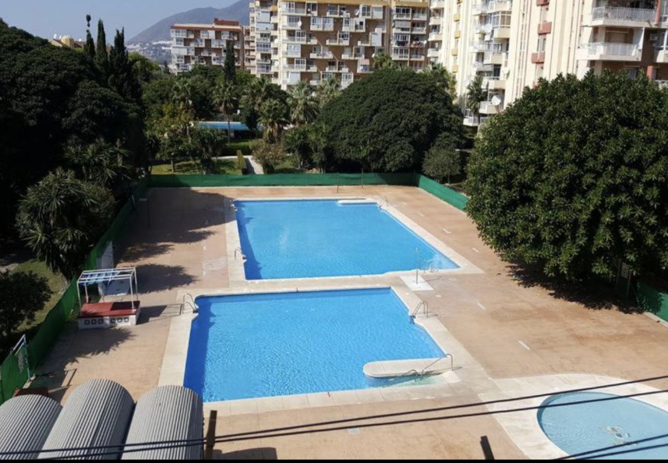 Apartamento en Benalmádena - Comodo apartamento para 4 en Hercules 