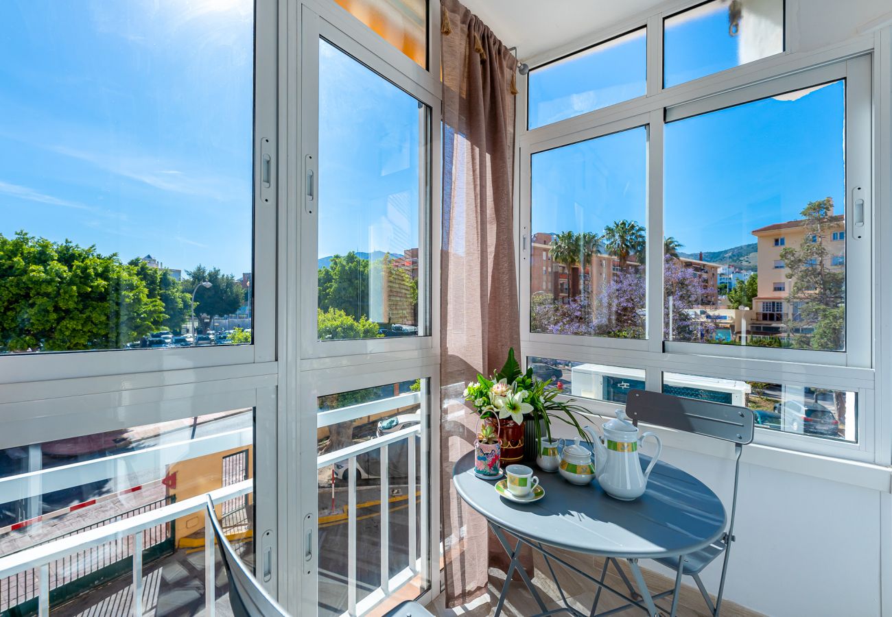 Apartamento en Benalmádena - Apartamento para 4 en Piscis con piscinas