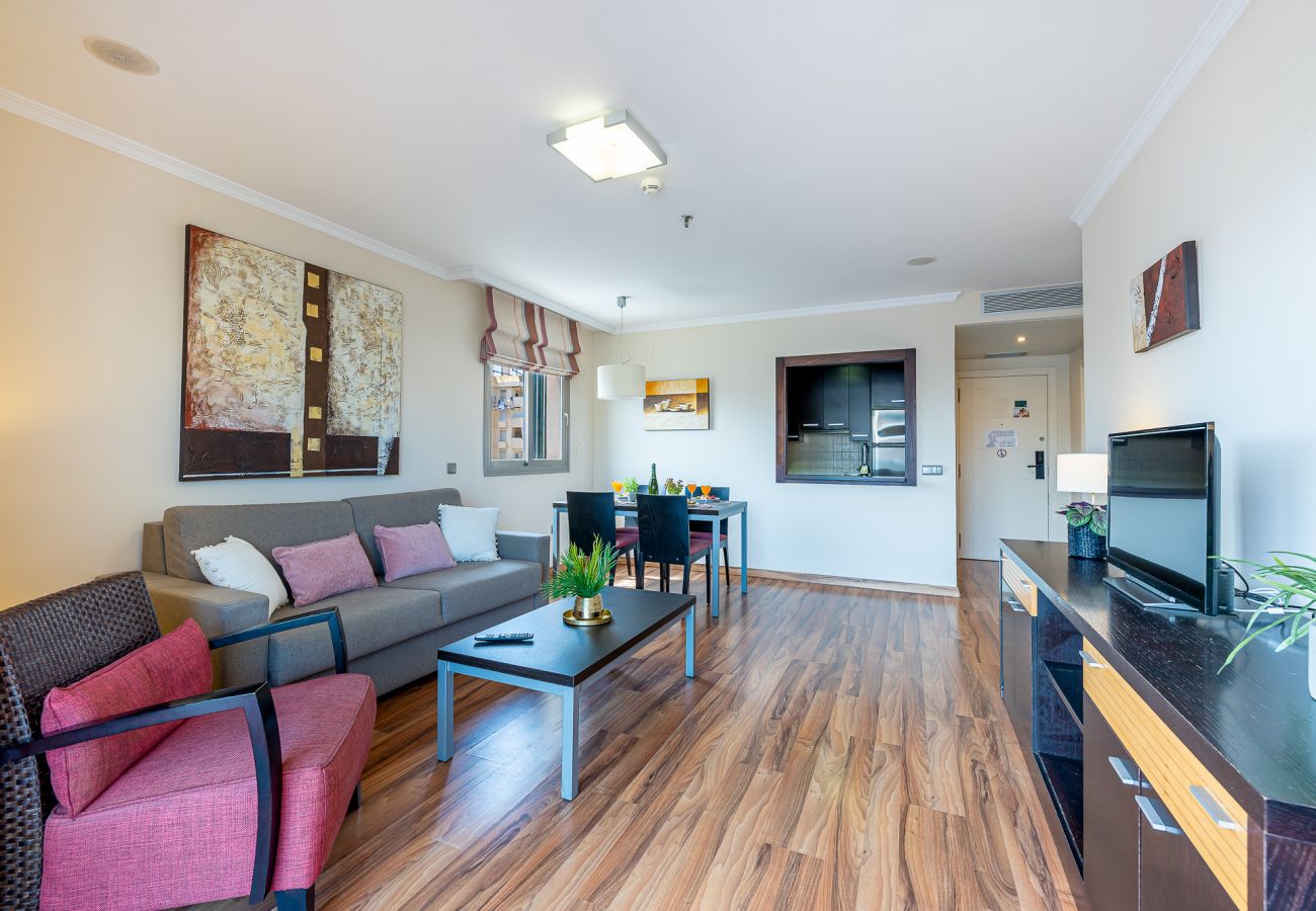 Apartamento en Benalmádena - Moderno apartamento a 2 min de la playa con vistas