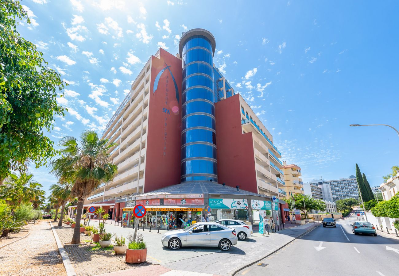 Apartamento en Benalmádena - Moderno apartamento a 2 min de la playa con vistas
