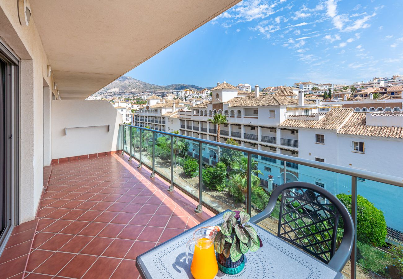 Apartamento en Benalmádena - Moderno apartamento a 2 min de la playa con vistas