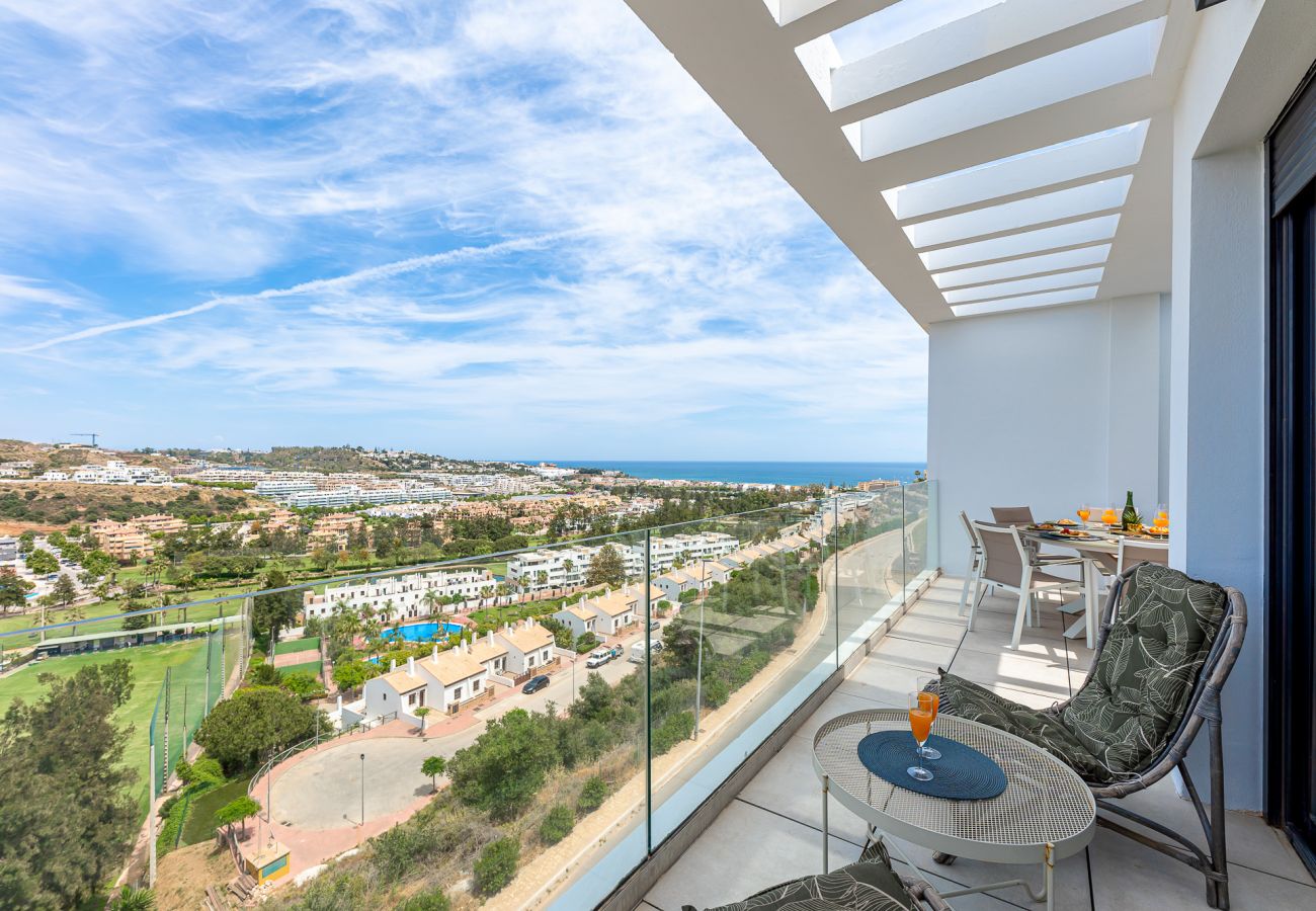 Apartamento en La Cala de Mijas - Moderno piso con vistas al golf y mar