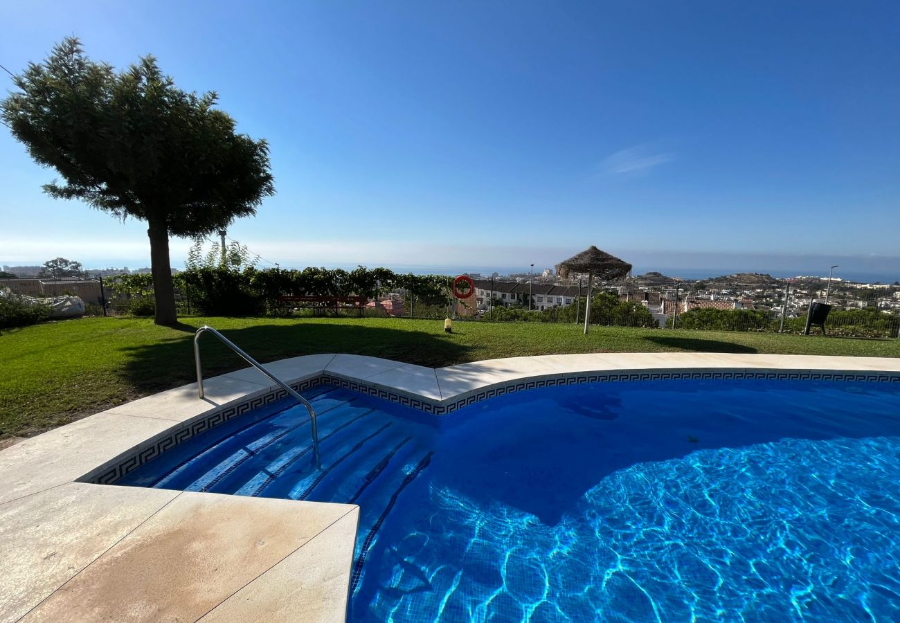Apartamento en Benalmádena - Espectacular piso para 6 con vistas al mar 