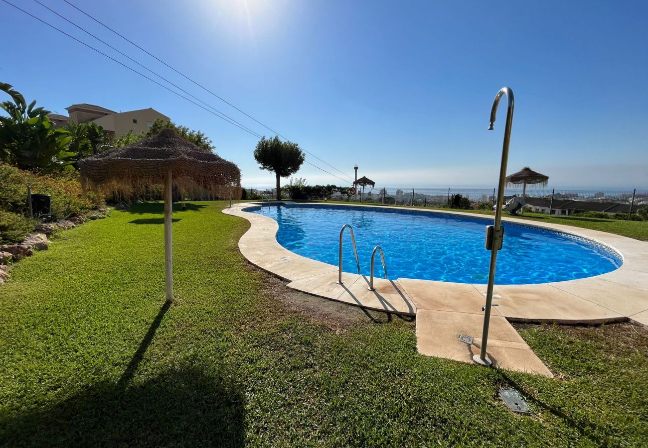 Apartamento en Benalmádena - Espectacular piso para 6 con vistas al mar 