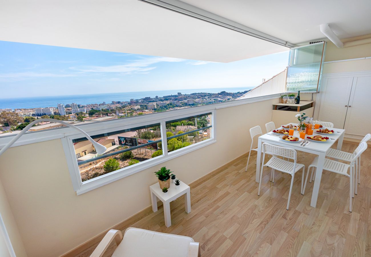 Apartamento en Benalmádena - Espectacular piso para 6 con vistas al mar 