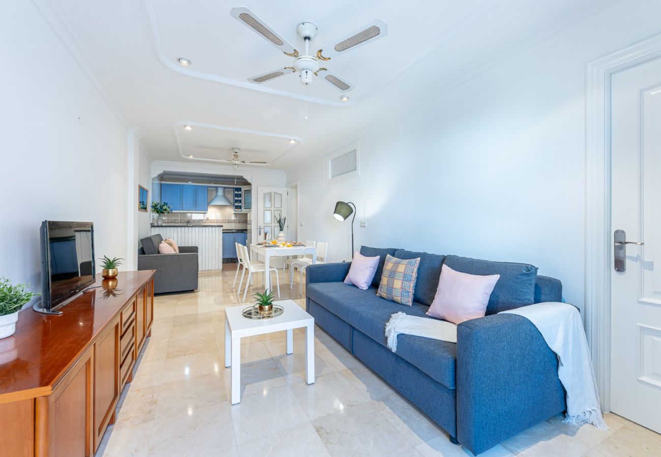 Apartamento en Fuengirola - Renovado piso en el paseo maritimo fuengirola 
