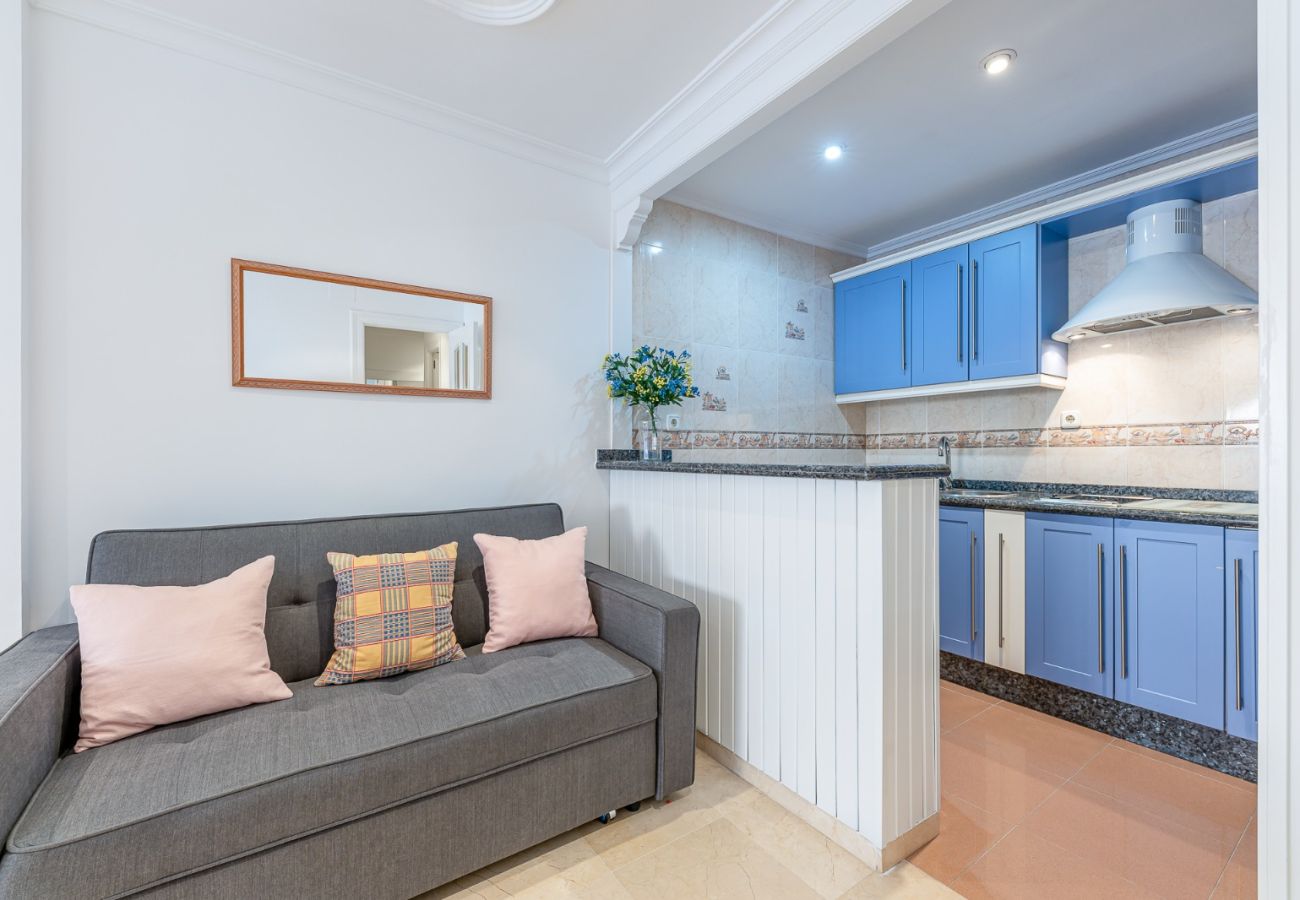 Apartamento en Fuengirola - Renovado piso en el paseo maritimo fuengirola 