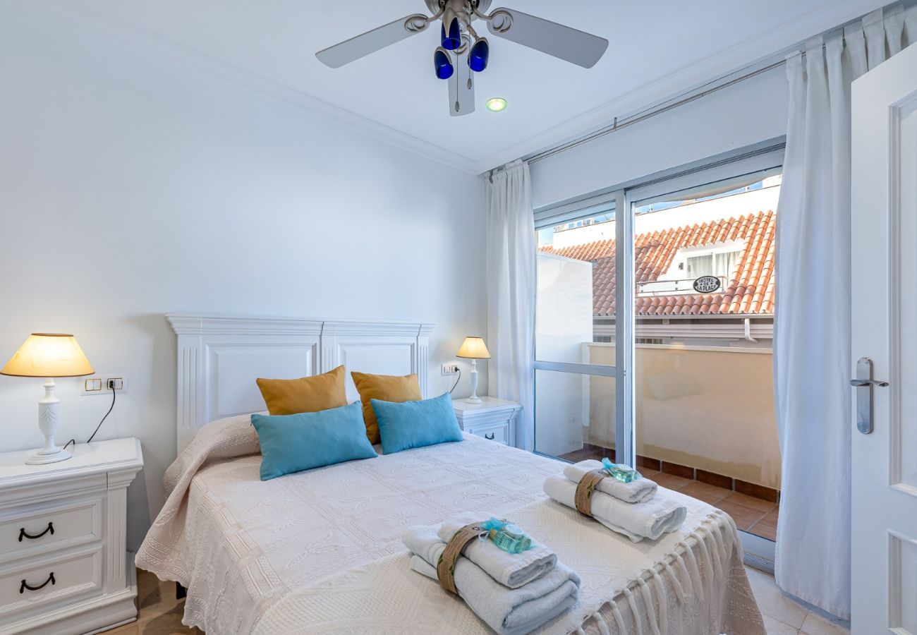 Apartamento en Fuengirola - Renovado piso en el paseo maritimo fuengirola 