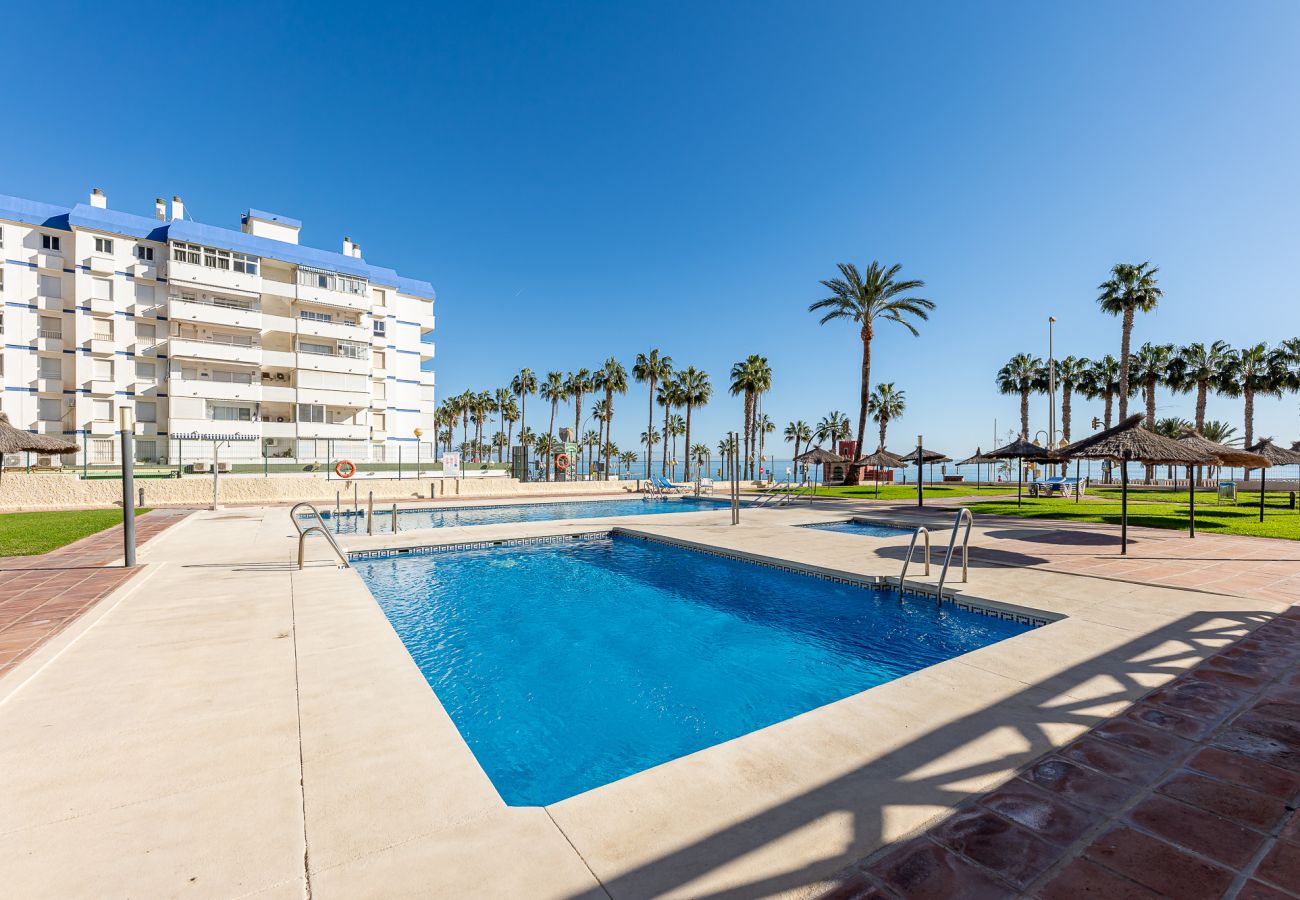 Apartamento en Benalmádena - Estudio en aloha con vista frontales al mar 