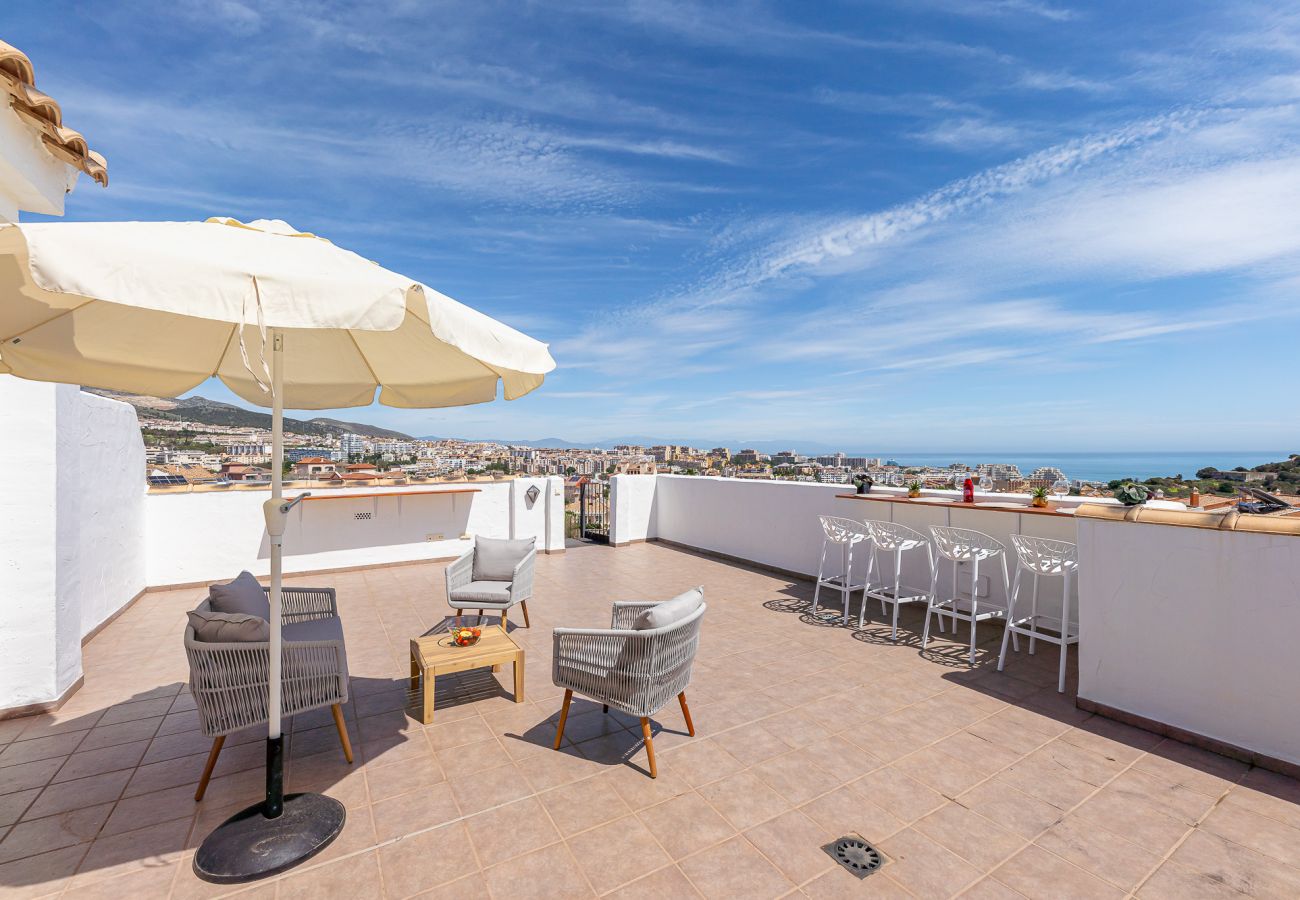 Apartamento en Benalmádena - Espectacular atico con terraza y vistas panoramicas 