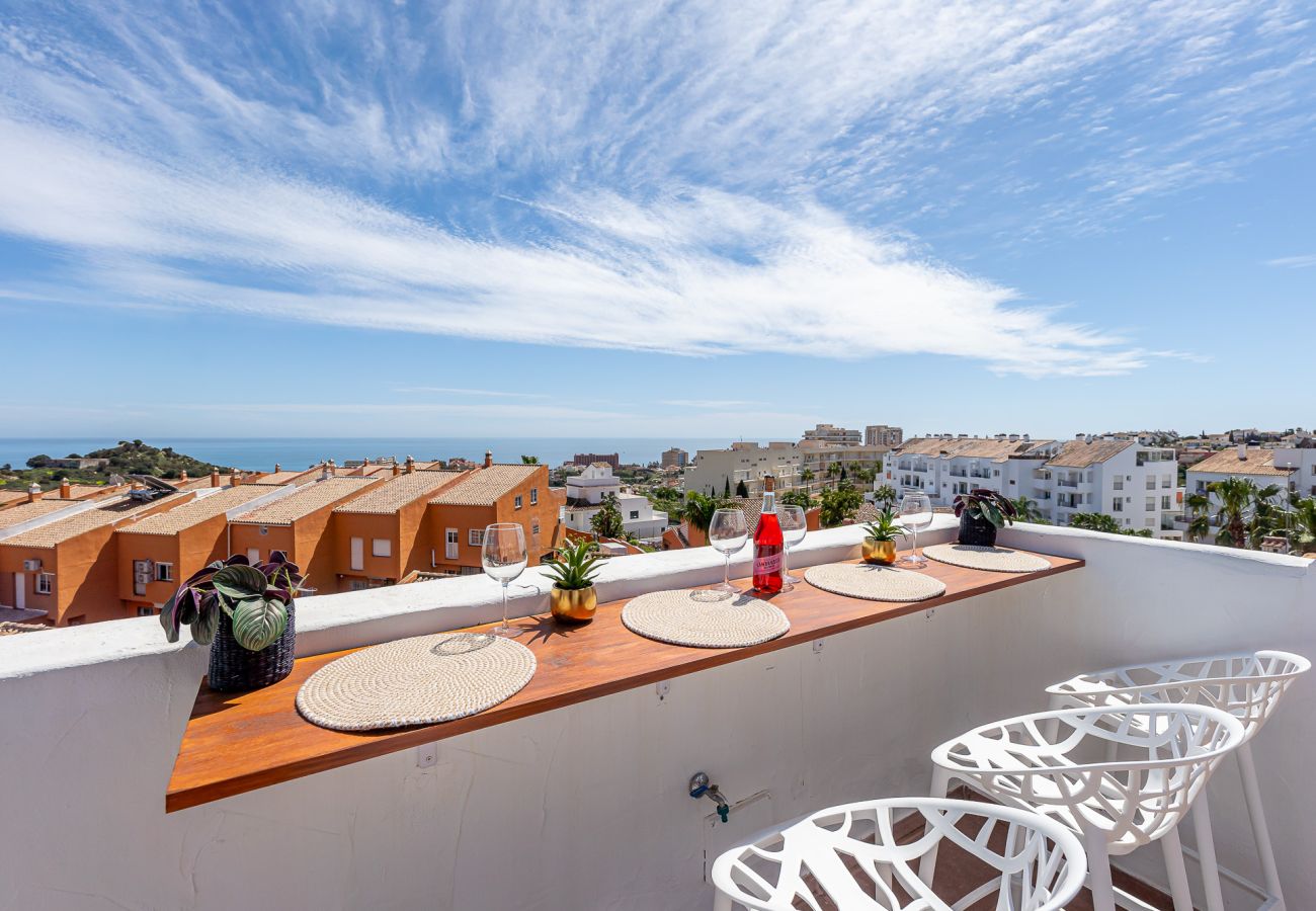 Apartamento en Benalmádena - Espectacular atico con terraza y vistas panoramicas 