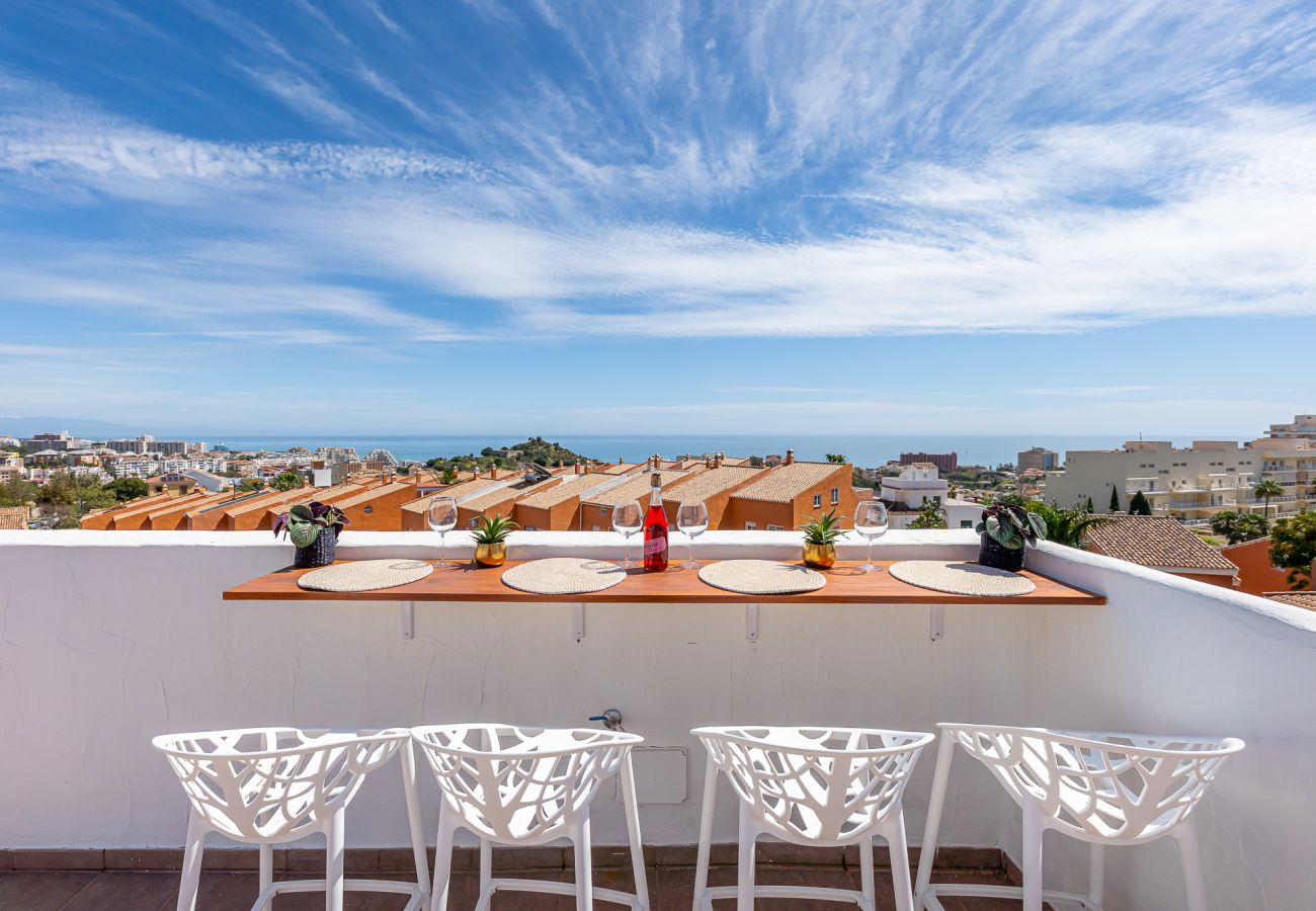 Apartamento en Benalmádena - Espectacular atico con terraza y vistas panoramicas 