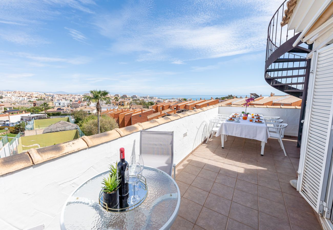 Apartamento en Benalmádena - Espectacular atico con terraza y vistas panoramicas 