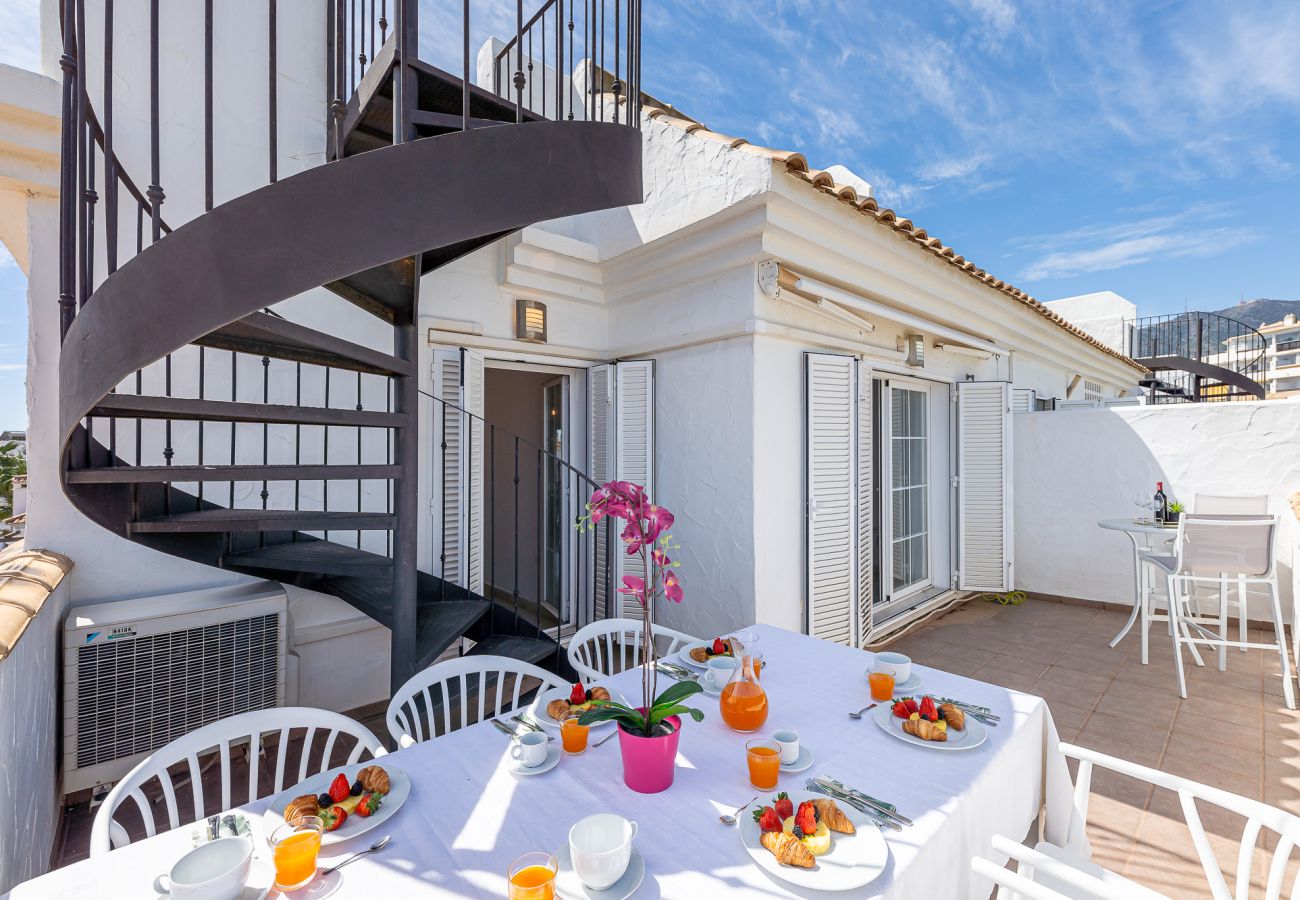 Apartamento en Benalmádena - Espectacular atico con terraza y vistas panoramicas 
