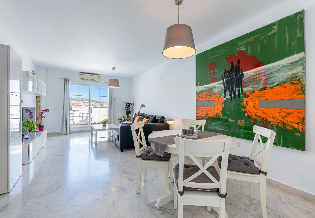 Apartamento en Benalmádena - Espectacular atico con terraza y vistas panoramicas 