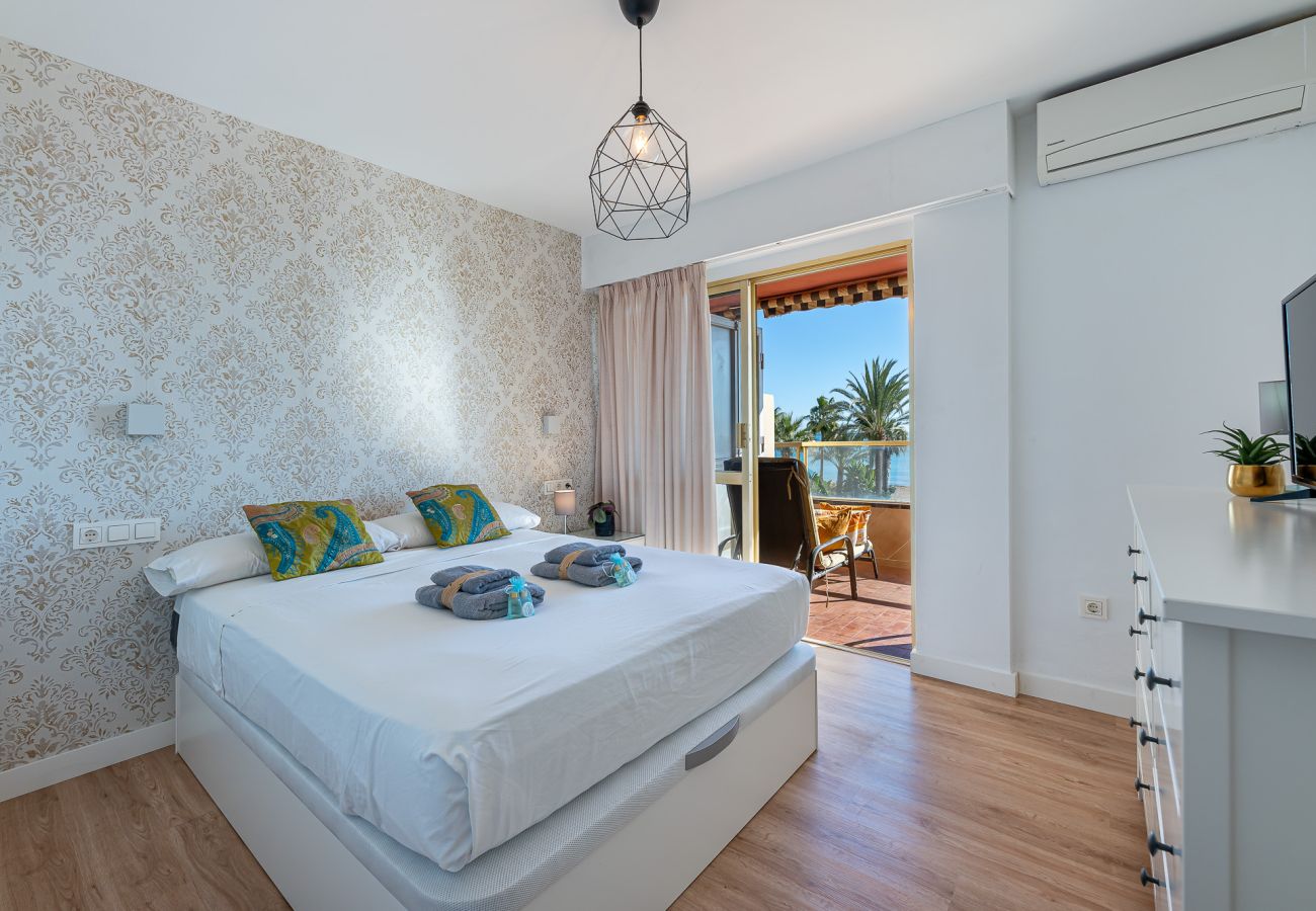 Apartamento en Torremolinos - Moderno piso en primera linea de playamar