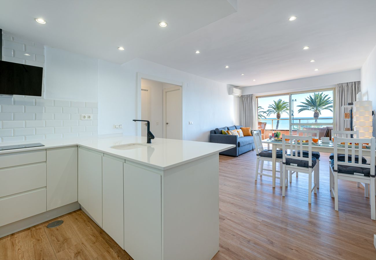 Apartamento en Torremolinos - Moderno piso en primera linea de playamar