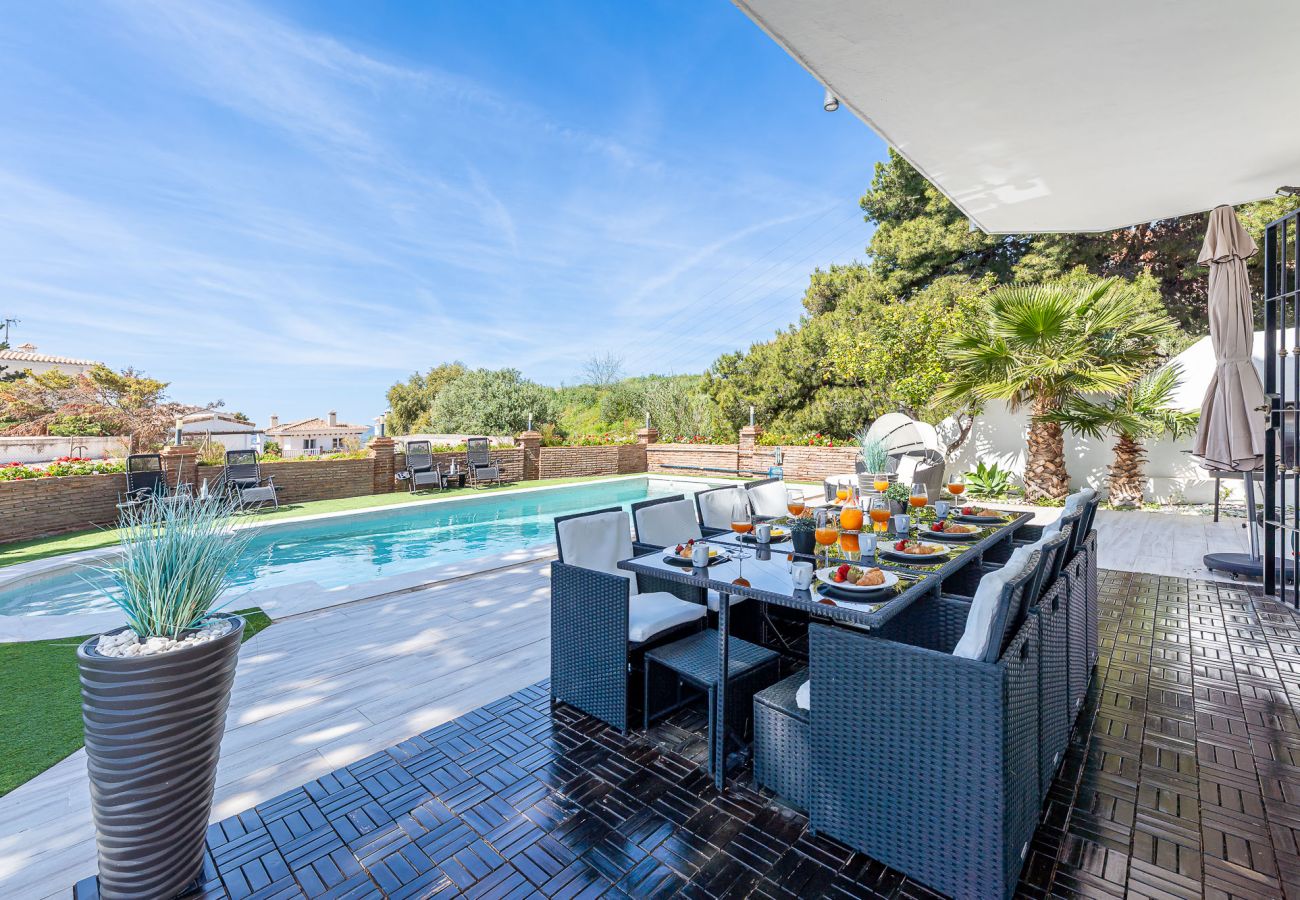 Villa en Fuengirola - Estilosa Villa en Benalmadena para 8 