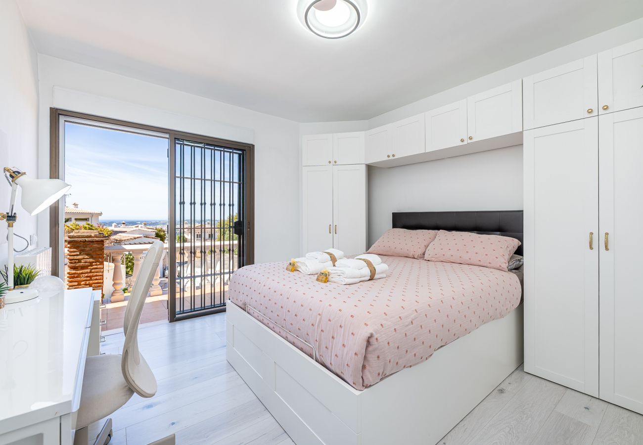 Villa en Fuengirola - Estilosa Villa en Benalmadena para 8 
