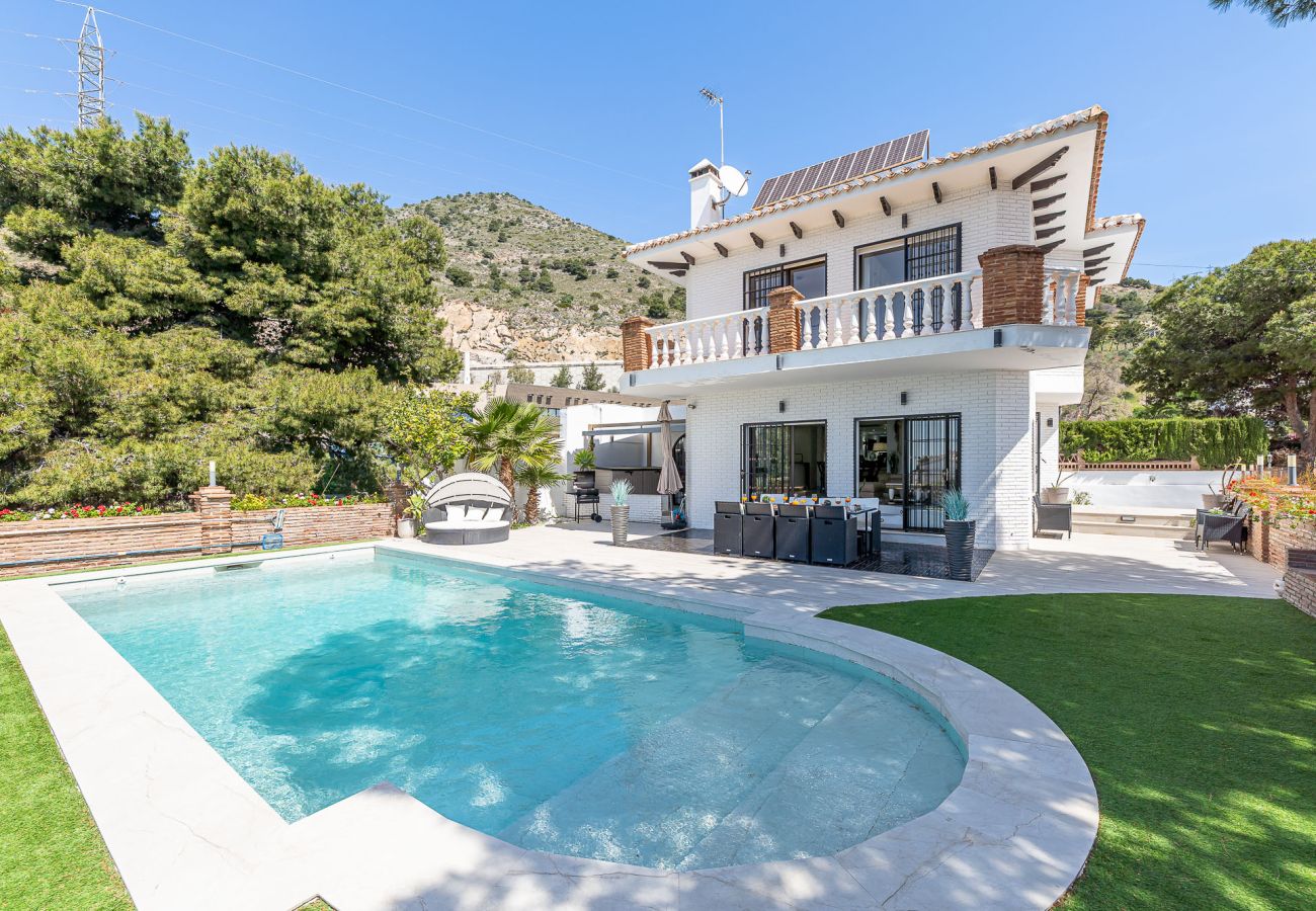 Villa en Fuengirola - Estilosa Villa en Benalmadena para 8 