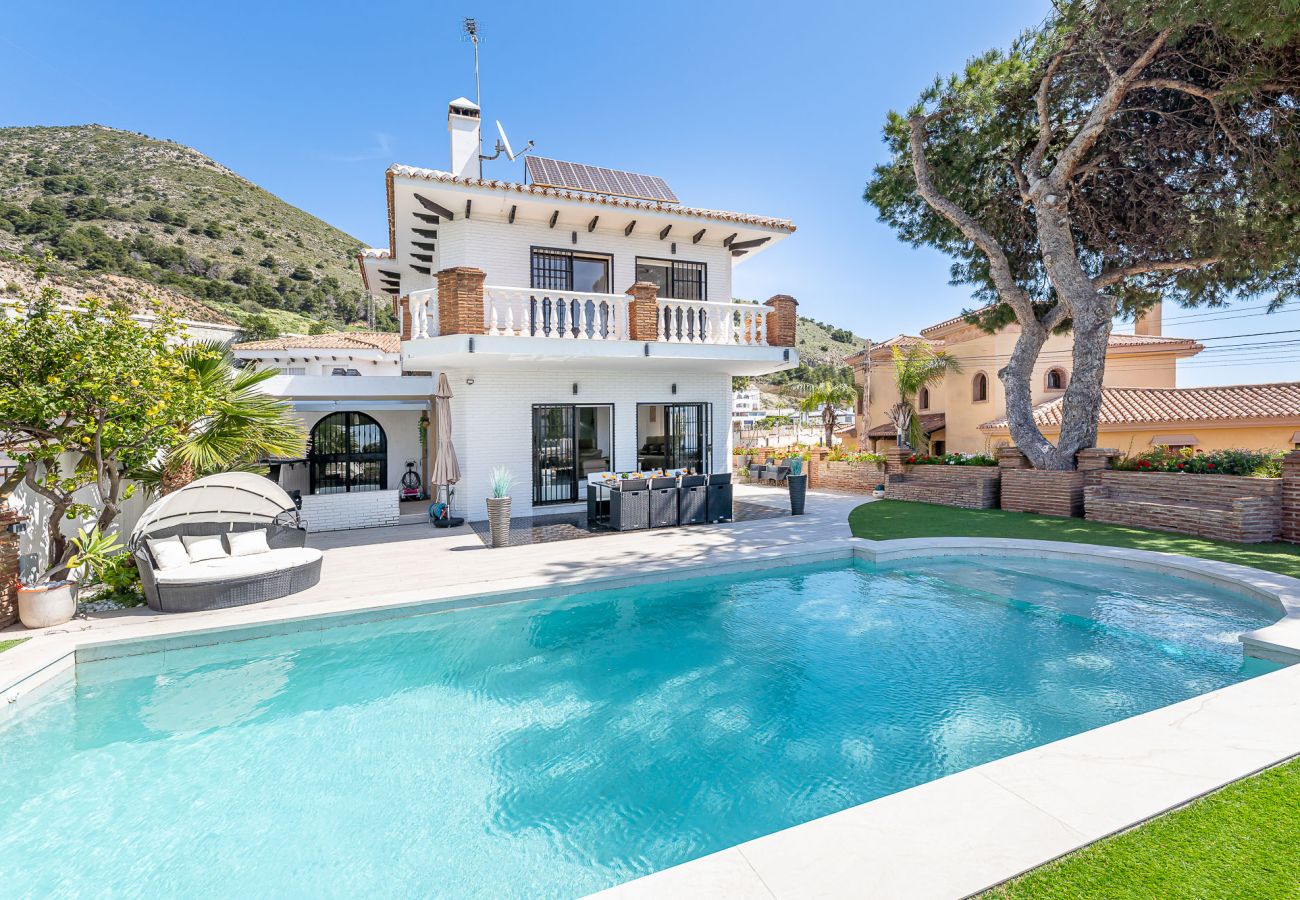 Villa en Fuengirola - Estilosa Villa en Benalmadena para 8 