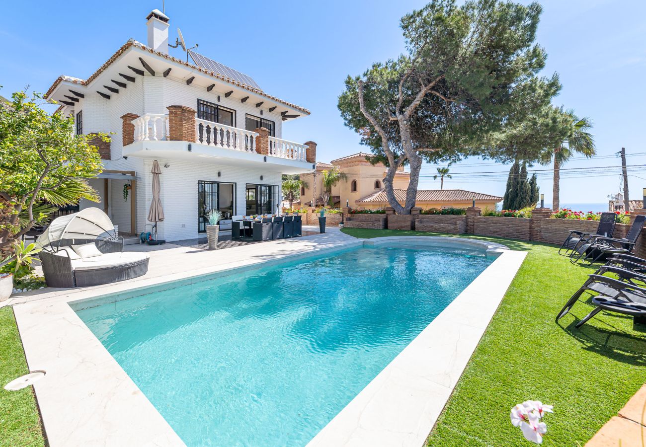Villa en Fuengirola - Estilosa Villa en Benalmadena para 8 