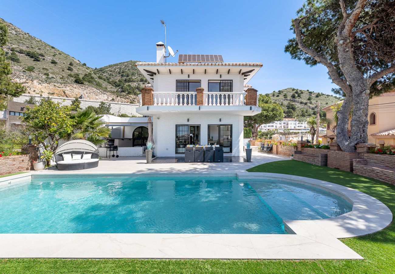 Villa en Fuengirola - Estilosa Villa en Benalmadena para 8 