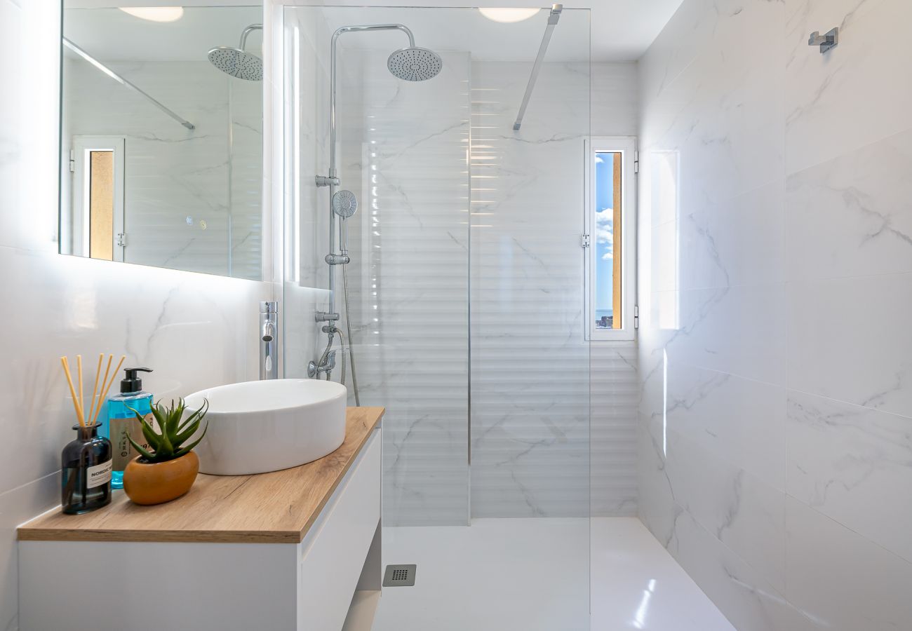 Apartamento en Benalmádena -  Renovado piso con hermosas vistas en Iris