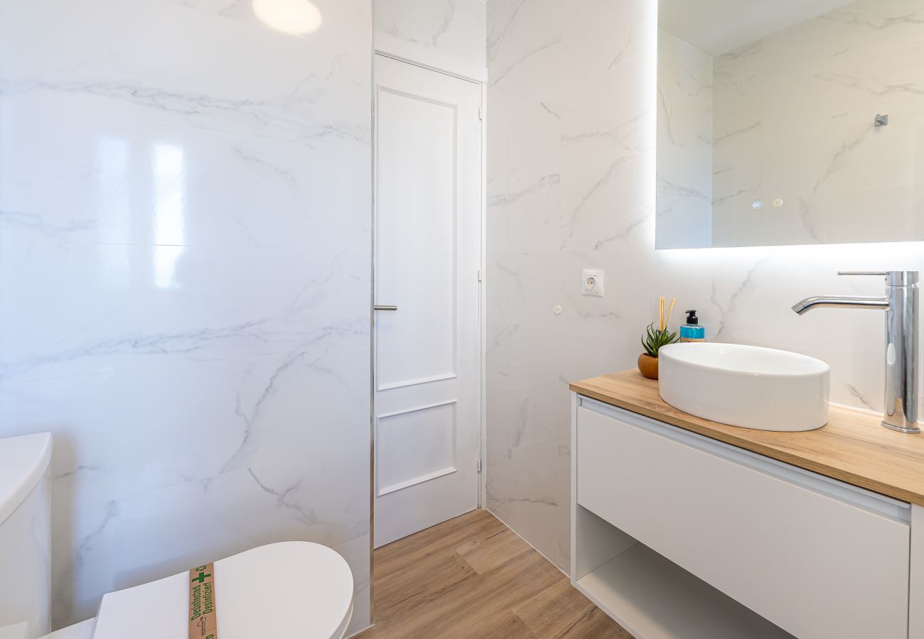Apartamento en Benalmádena -  Renovado piso con hermosas vistas en Iris
