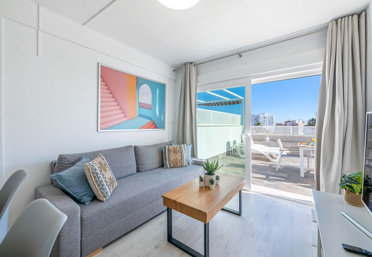 Apartamento en Benalmádena - Piso a 2 min de la playa con amplia terraza