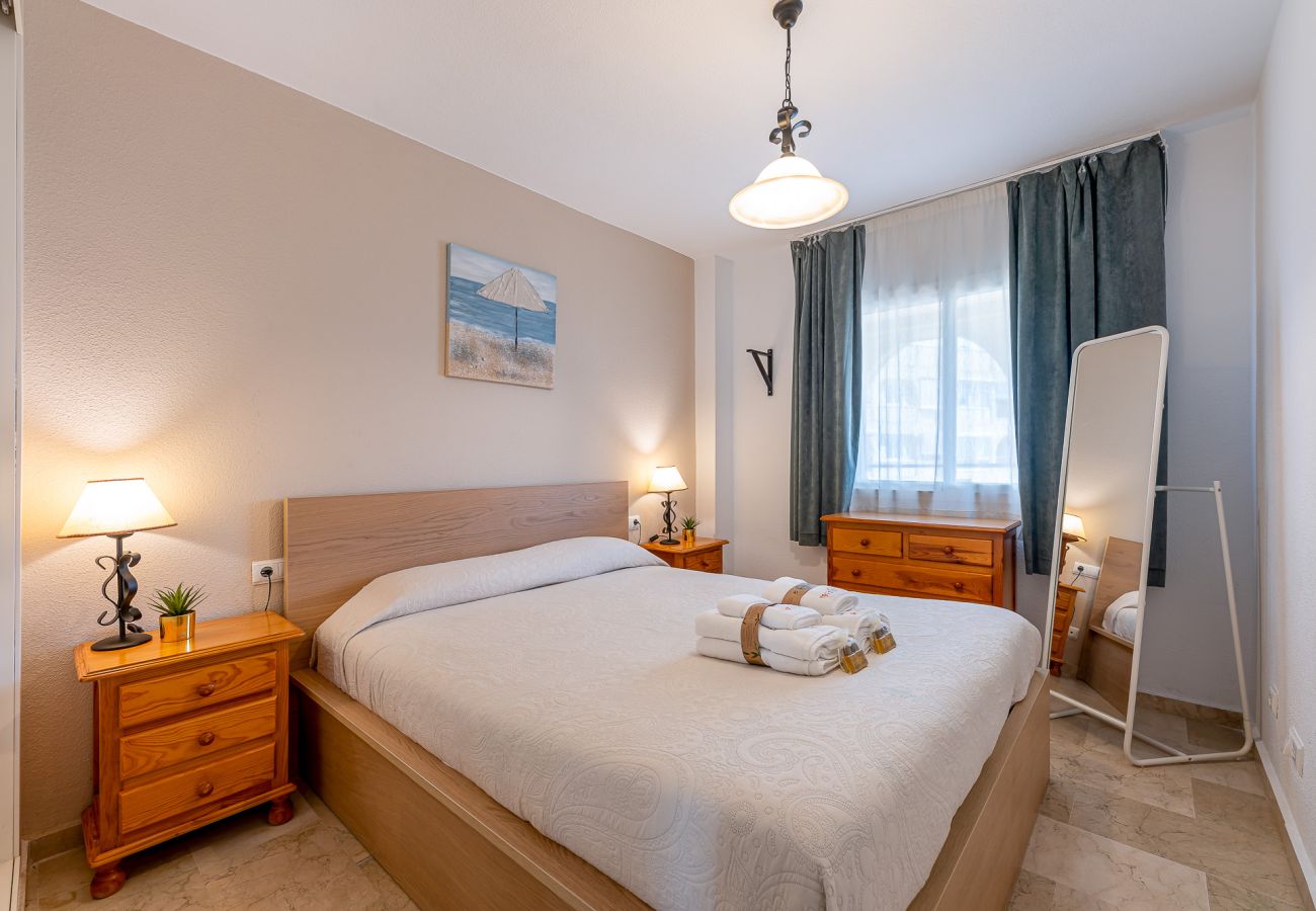 Apartamento en Benalmádena - Acogedor piso para 4 en Torrequebrada