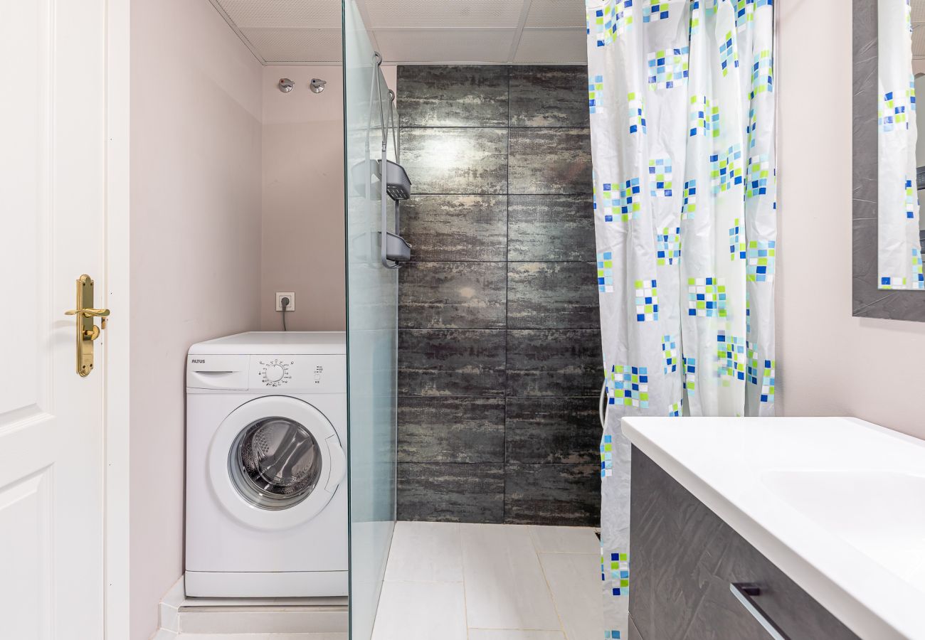 Apartamento en Benalmádena - Acogedor piso para 4 en Torrequebrada