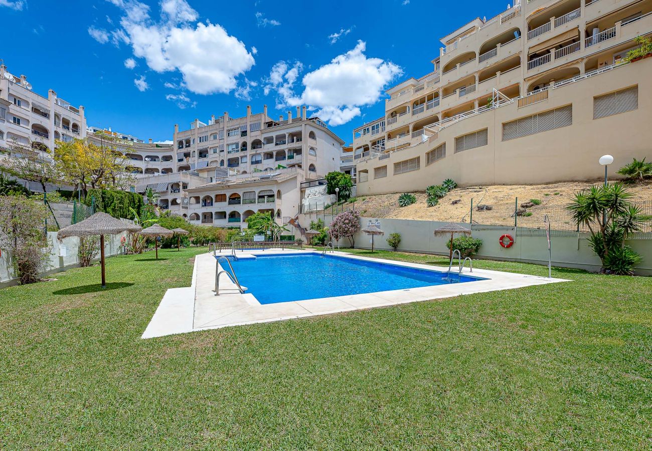 Apartamento en Benalmádena - Acogedor piso para 4 en Torrequebrada