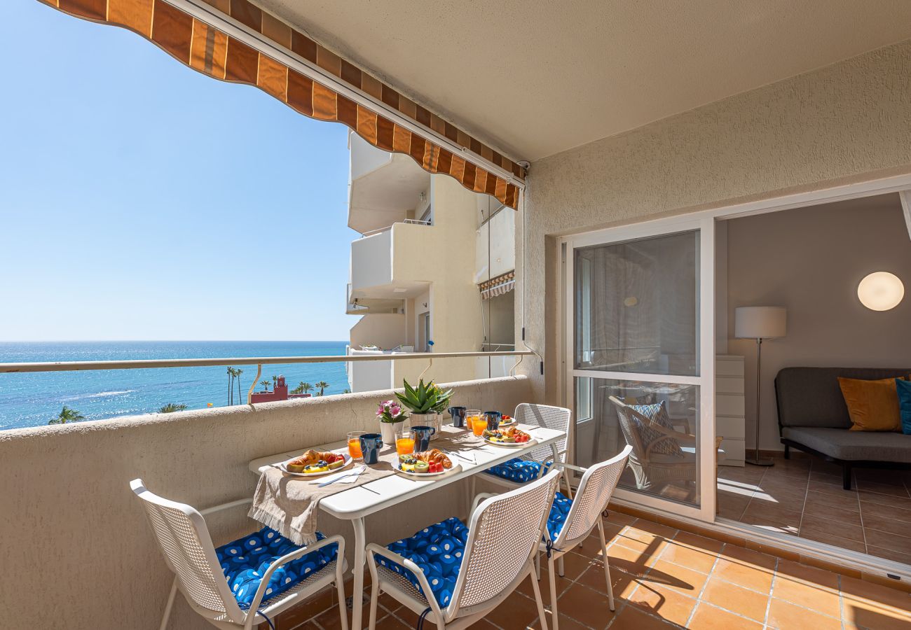 Apartamento en Benalmádena - Piso para 4 en Benalbeach con vistas al mar