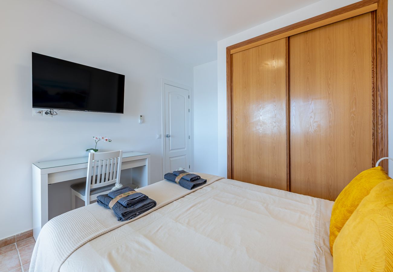 Apartamento en Benalmádena - Piso para 4 en Benalbeach con vistas al mar