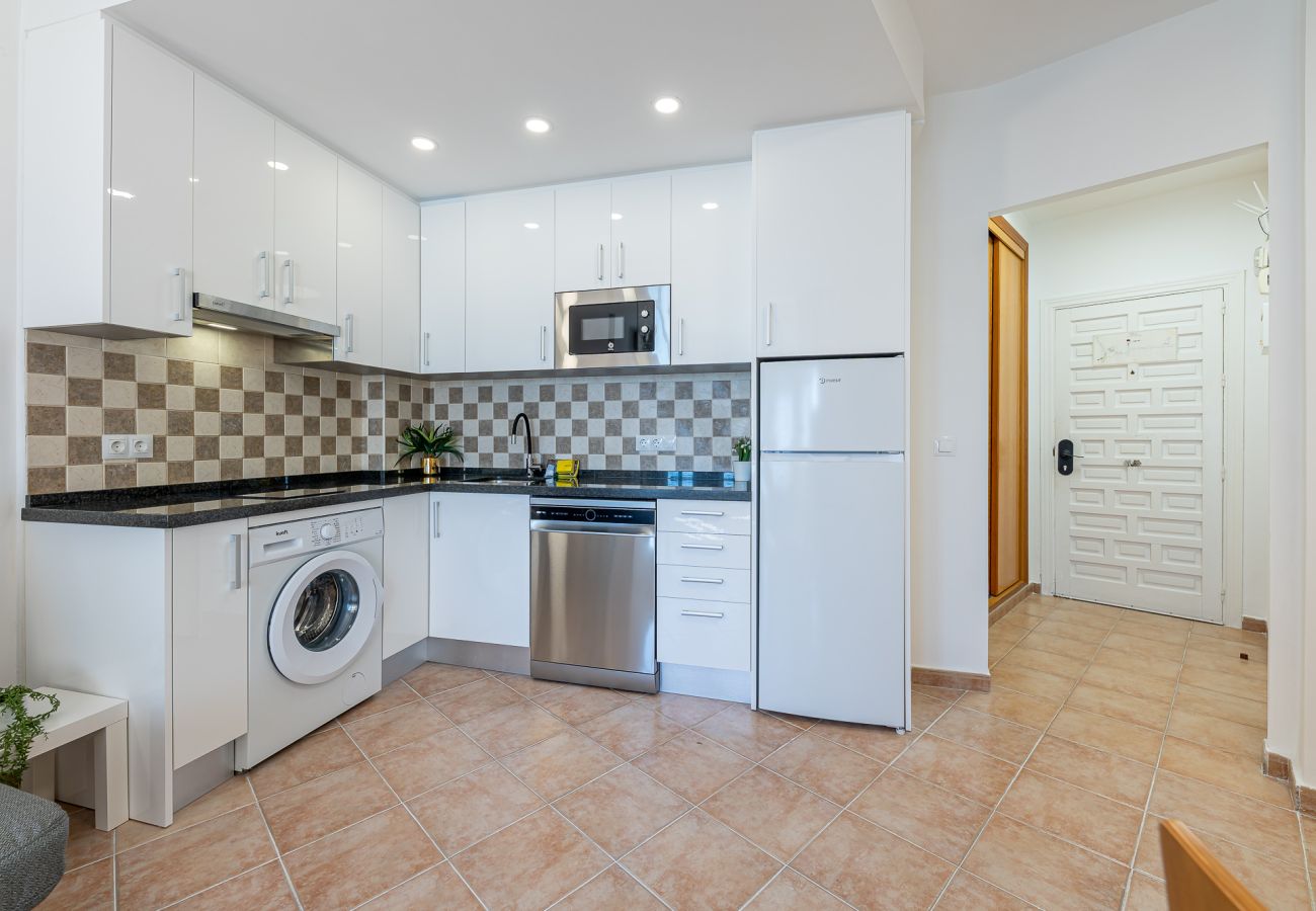 Apartamento en Benalmádena - Piso para 4 en Benalbeach con vistas al mar