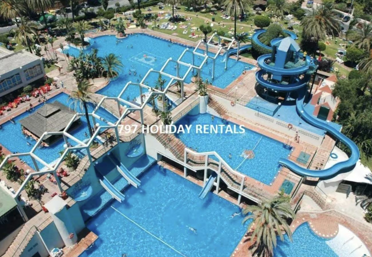 Apartamento en Benalmádena - Piso para 4 en Benalbeach con vistas al mar