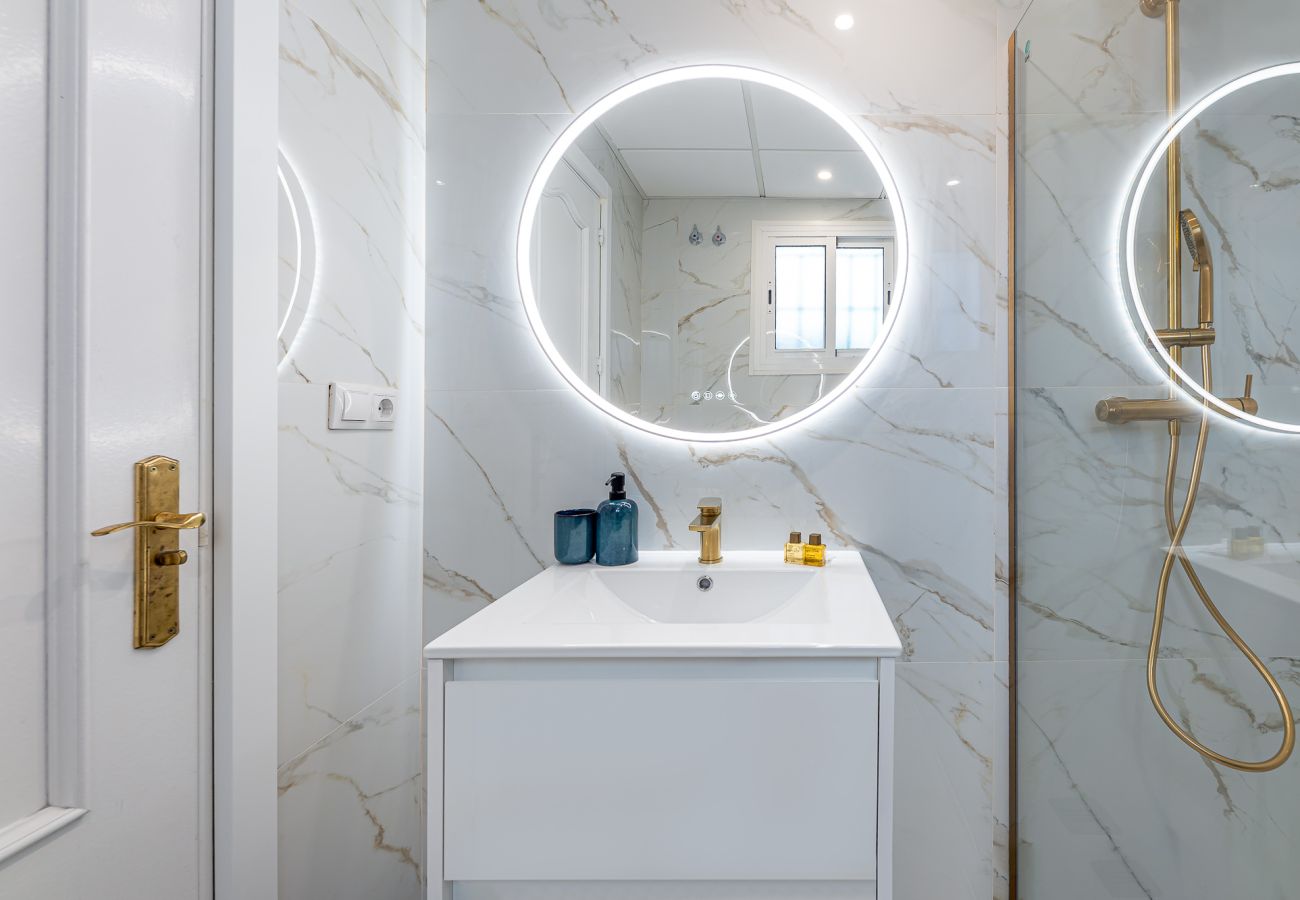 Apartamento en Torremolinos - El patio andaluz en la carihuela 1 min playa 