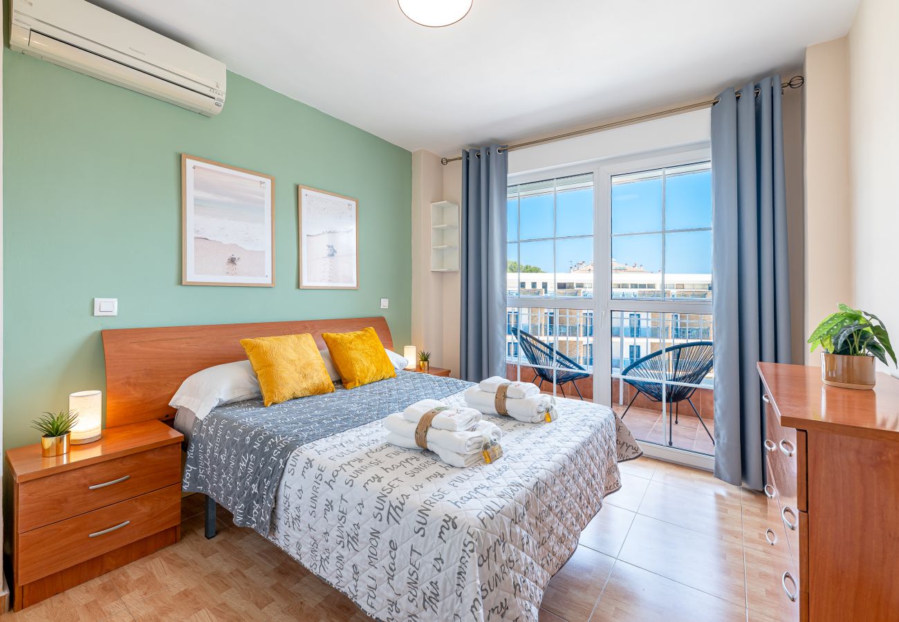 Apartamento en Arroyo de la Miel - Cómodo piso al lado de Puerto Marina