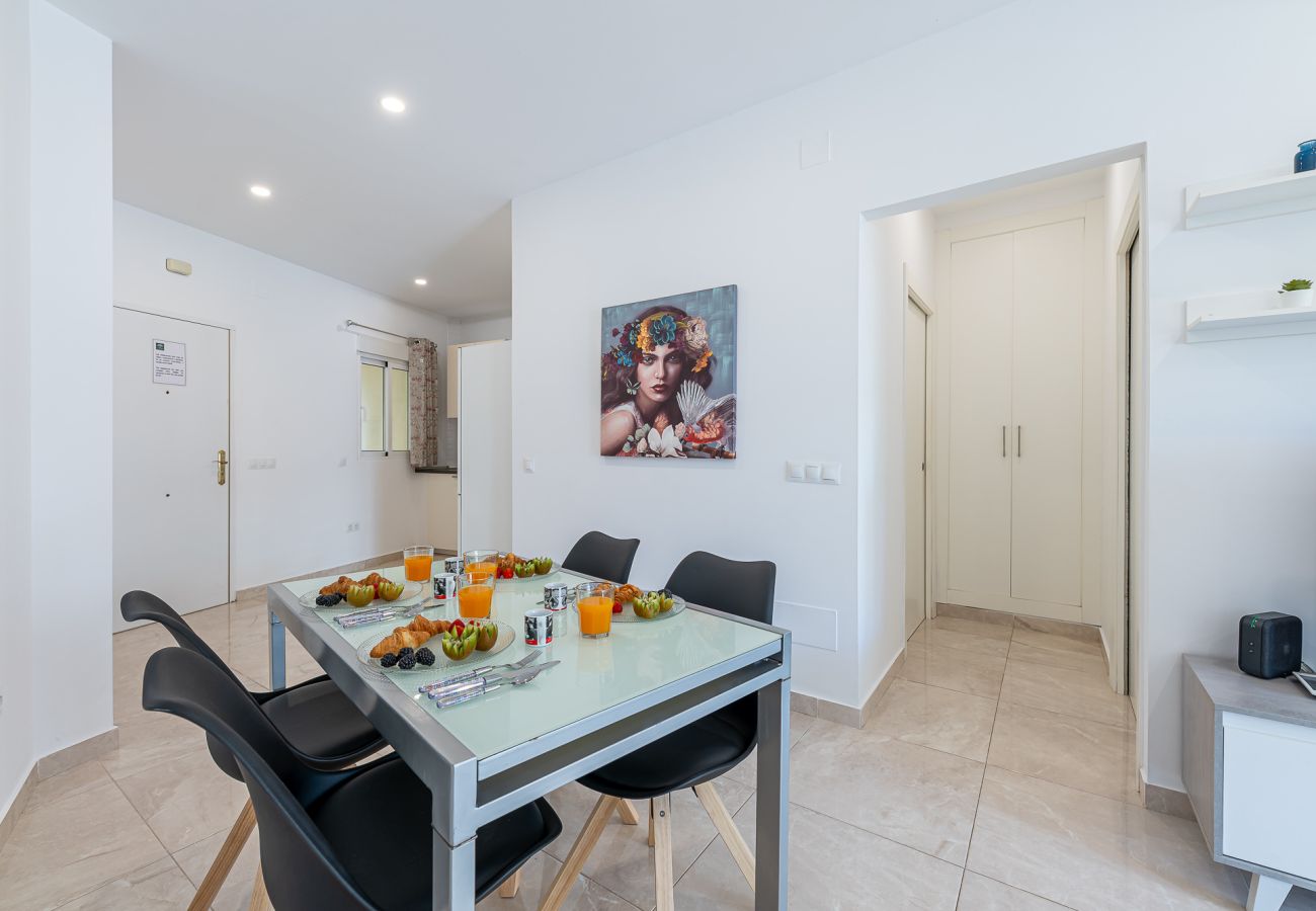 Apartamento en Benalmádena - Apartamento dentro de Puerto Marina-Playa a 1 min