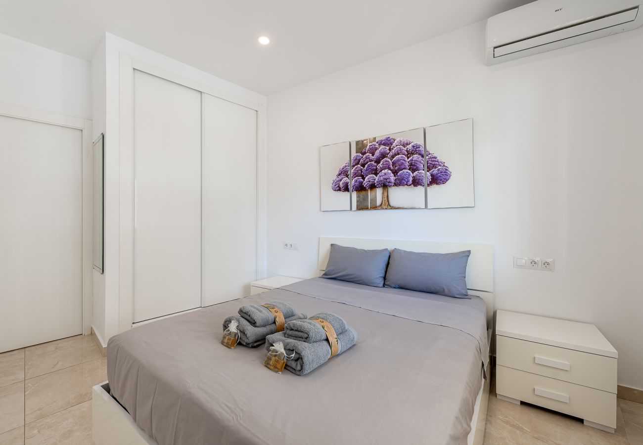 Apartamento en Benalmádena - Apartamento dentro de Puerto Marina-Playa a 1 min