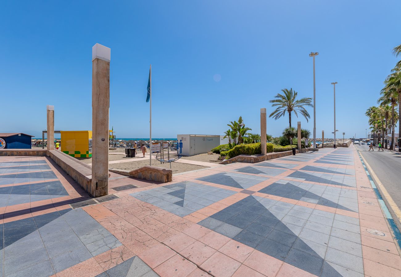Apartamento en Benalmádena - Apartamento dentro de Puerto Marina-Playa a 1 min