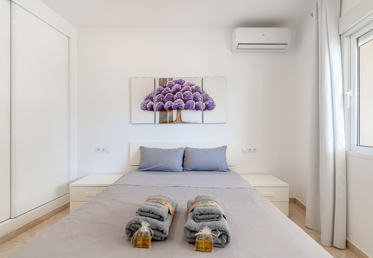 Apartamento en Benalmádena - Apartamento dentro de Puerto Marina-Playa a 1 min