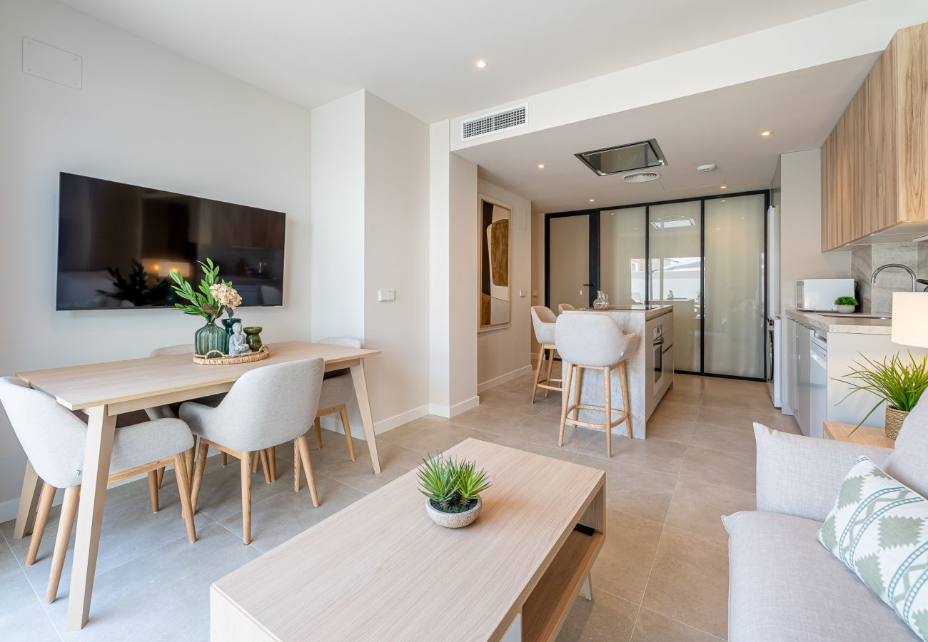 Apartamento en Torremolinos - Moderno apartamento con piscina privada
