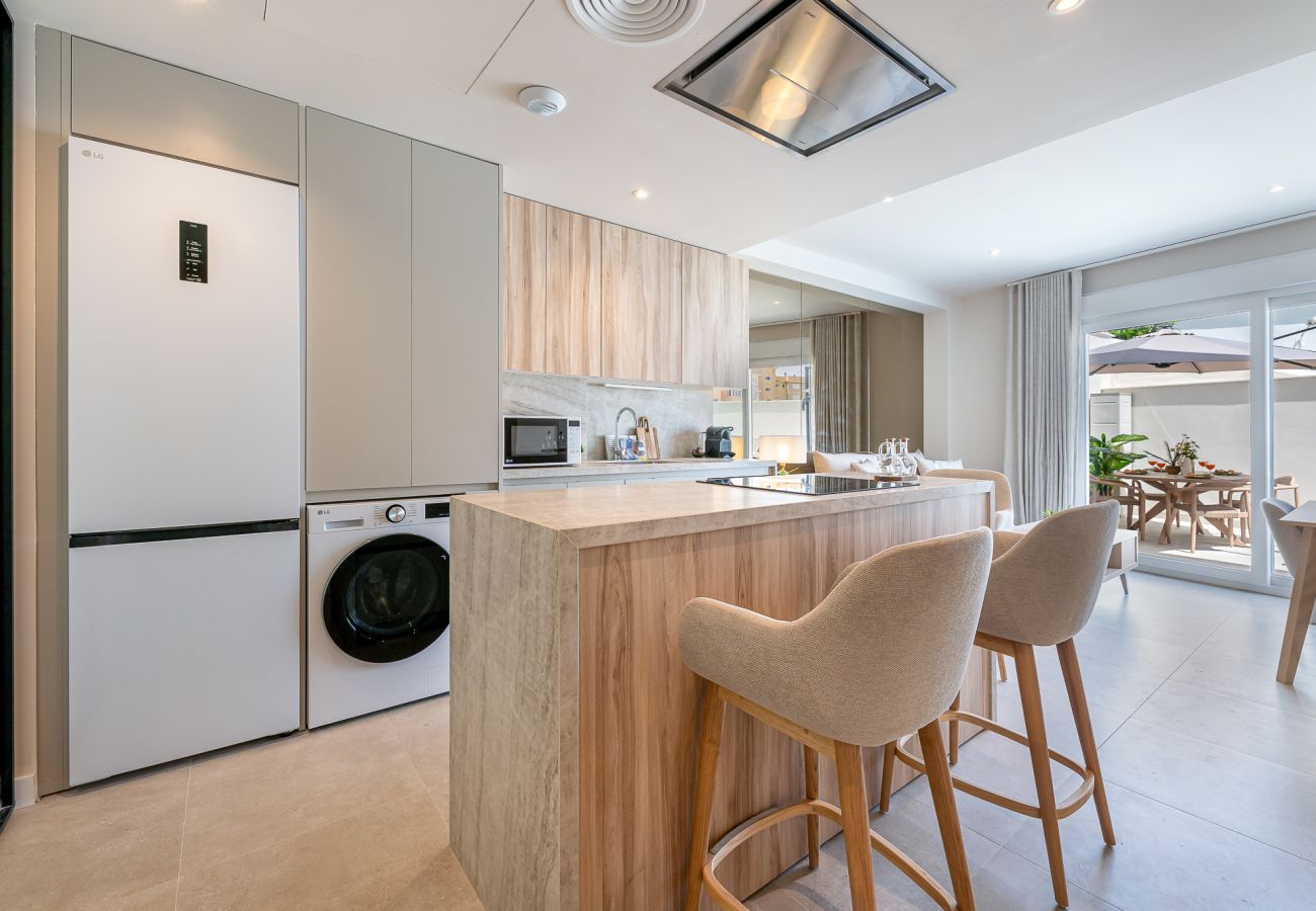 Apartamento en Torremolinos - Moderno apartamento con piscina privada