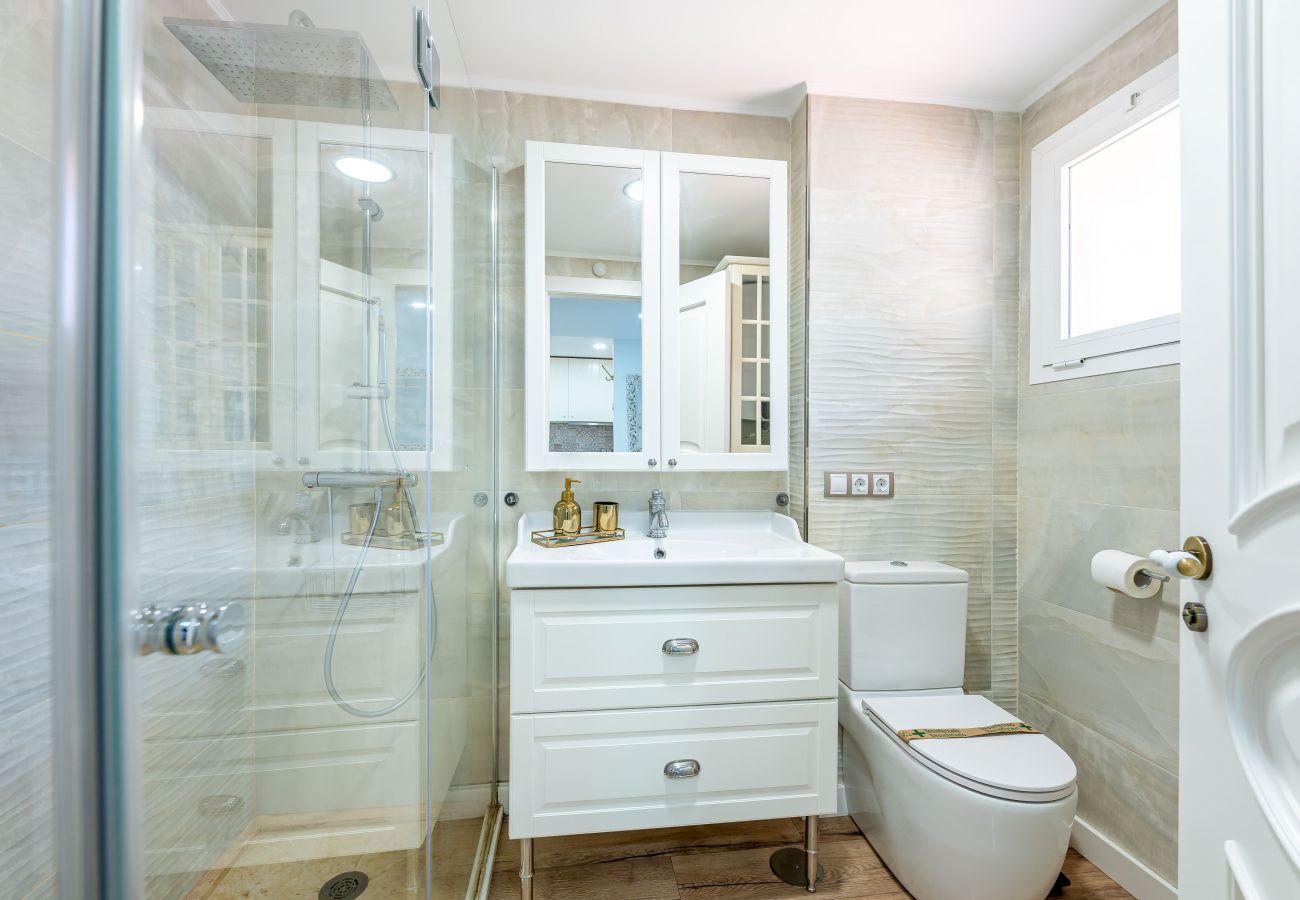 Apartment in Benalmádena - Luxurious apartment in Arroyo with pool 