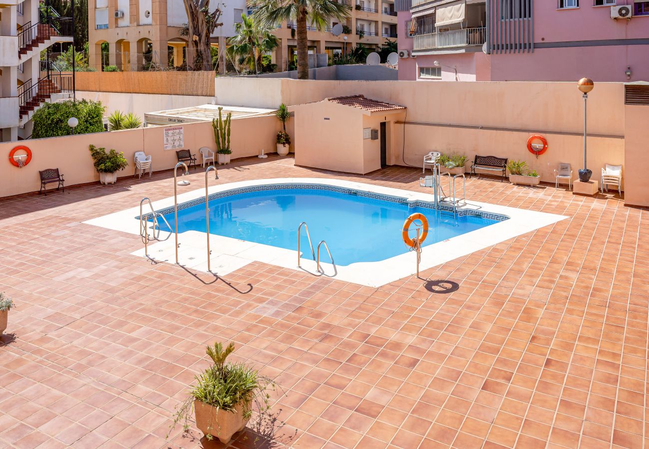 Apartment in Benalmádena - Luxurious apartment in Arroyo with pool 