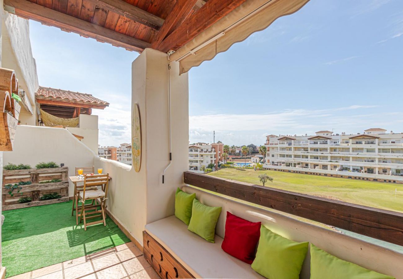Apartment in Benalmádena - 1 MES FIANZA, 1 MES COMISION, 1 MES CORRIENTE, IDEAL ALGUIEN HASTA 01 MAYO