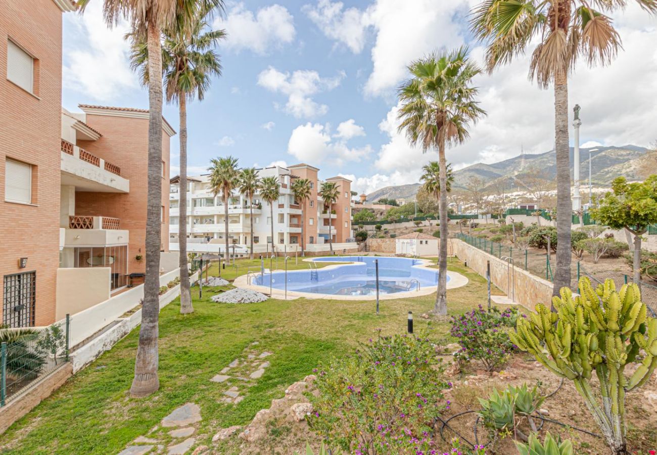 Apartment in Benalmádena - 1 MES FIANZA, 1 MES COMISION, 1 MES CORRIENTE, IDEAL ALGUIEN HASTA 01 MAYO